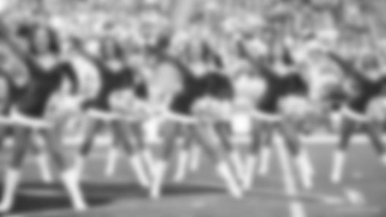 Images of the Cardinals cheerleaders during the Week 16 matchup at State Farm Stadium