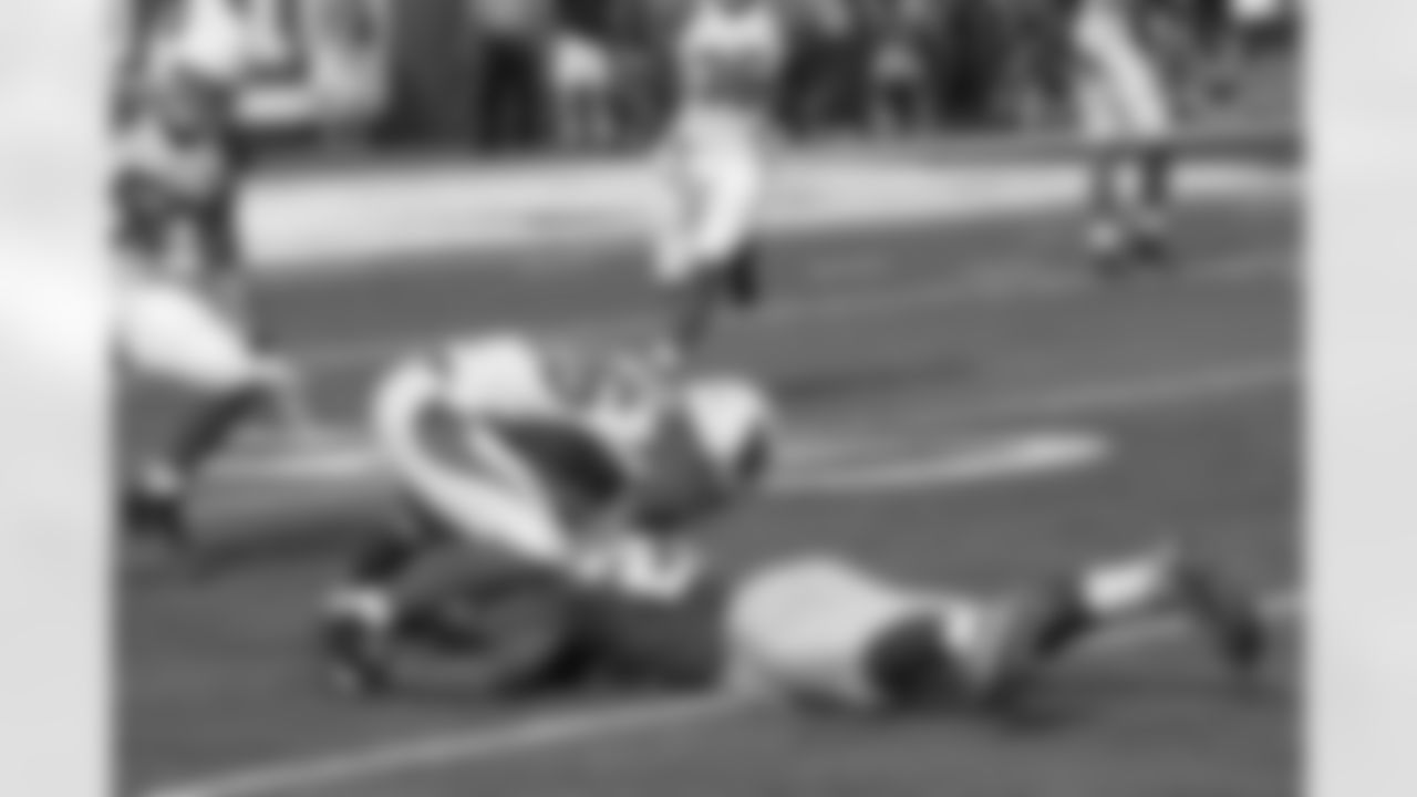 S Rashad Johnson recovers a fumble against the Giants