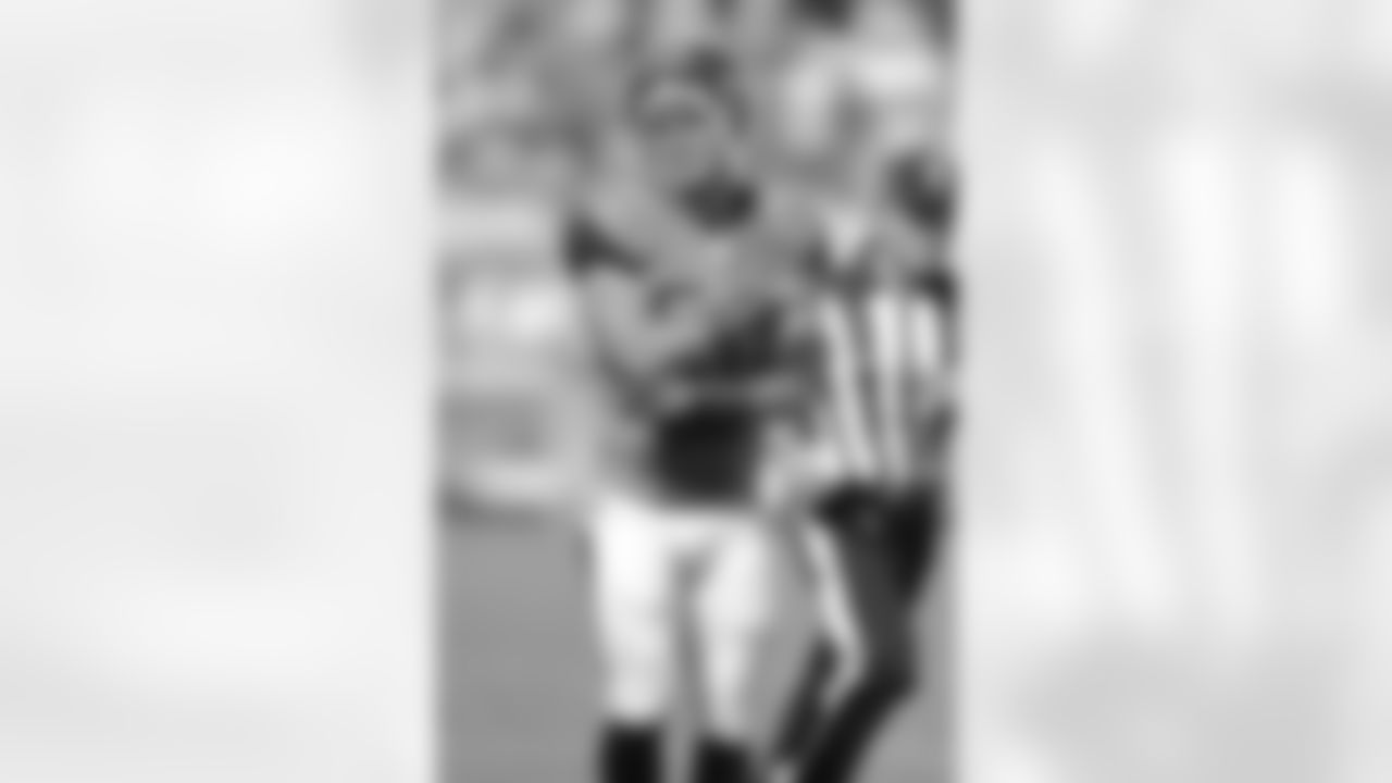 LB Russell Allen