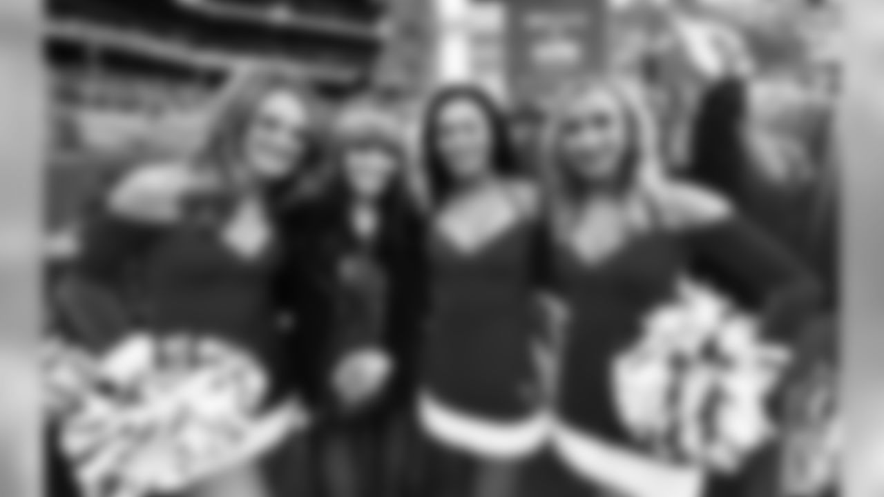 Images of the Cardinals cheerleaders during the Week 15 contest at State Farm Stadium