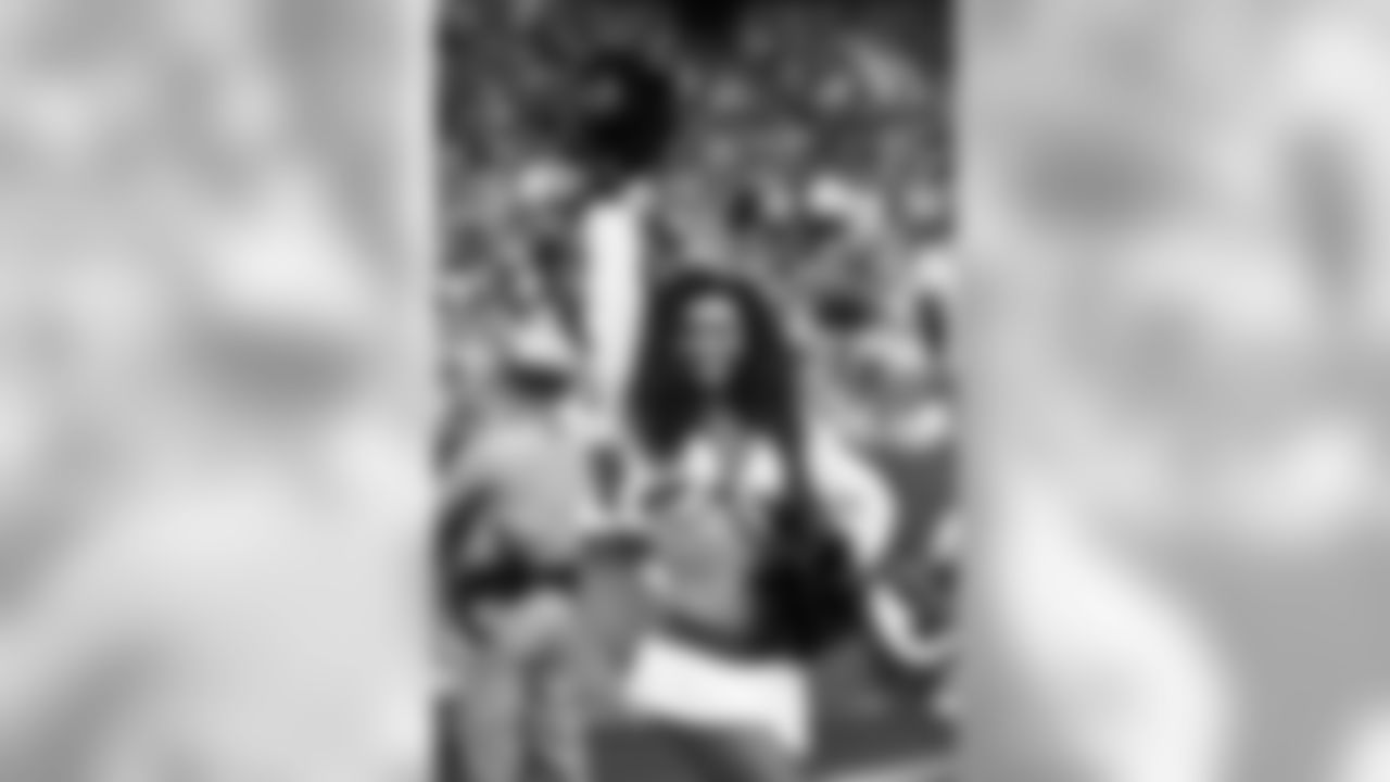 Images of the Cardinals cheerleaders during the Week 4 contest at State Farm Stadium