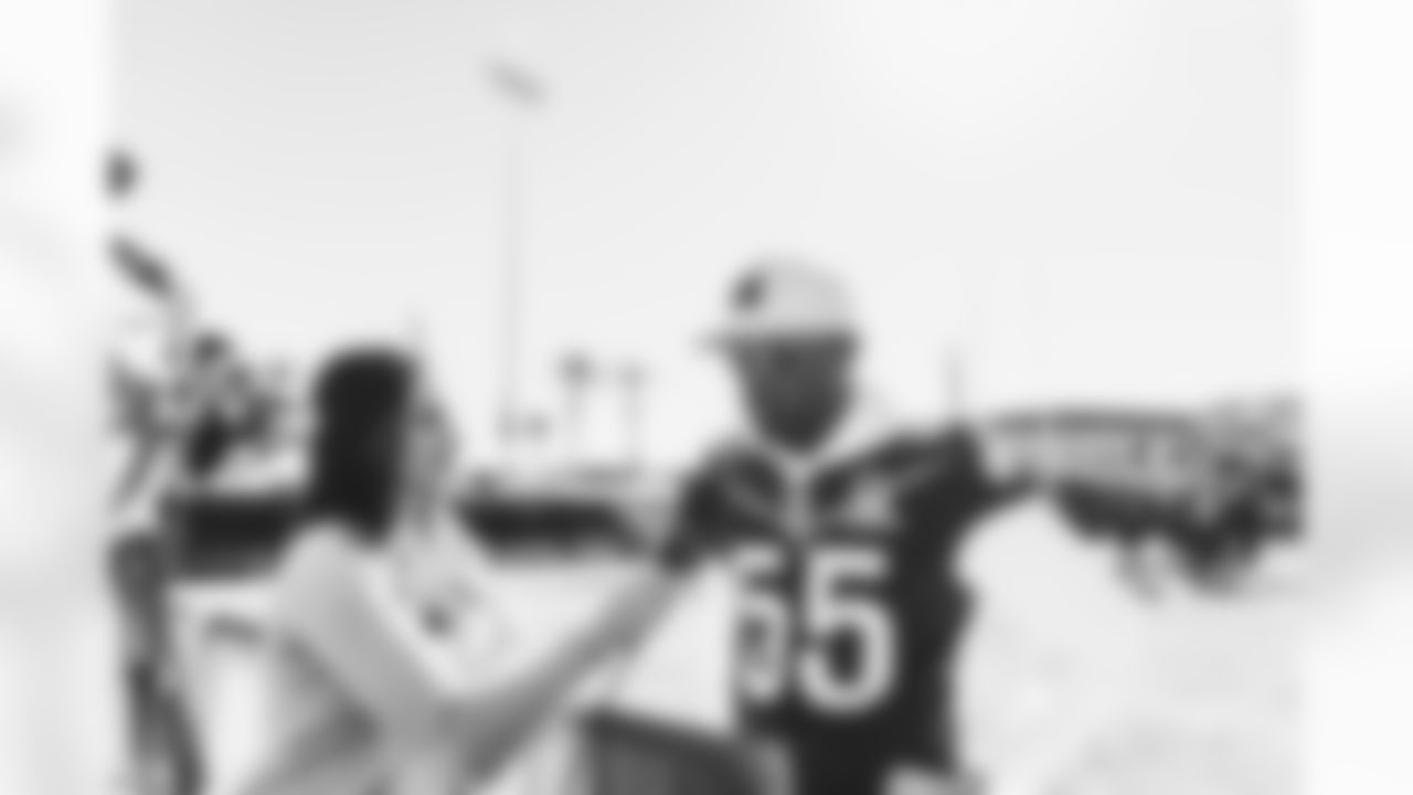 LB Chandler Jones