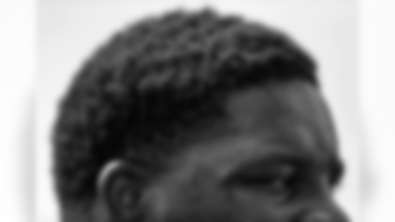 Weatherspoon at offseason workouts in 2013