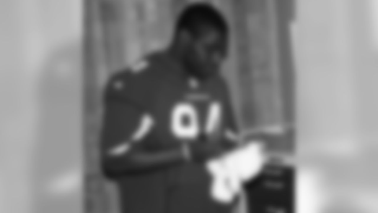 LB Sam Acho