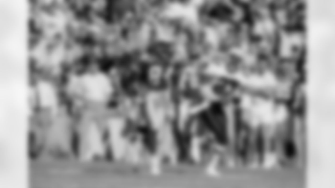 1990 - CB Jay Taylor chases Packers WR Sterling Sharpe