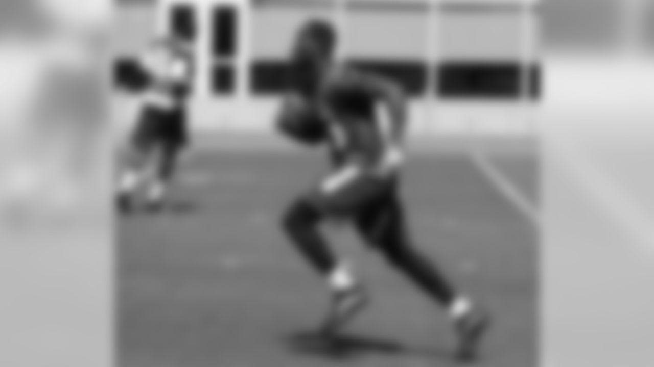 WR Jaron Brown