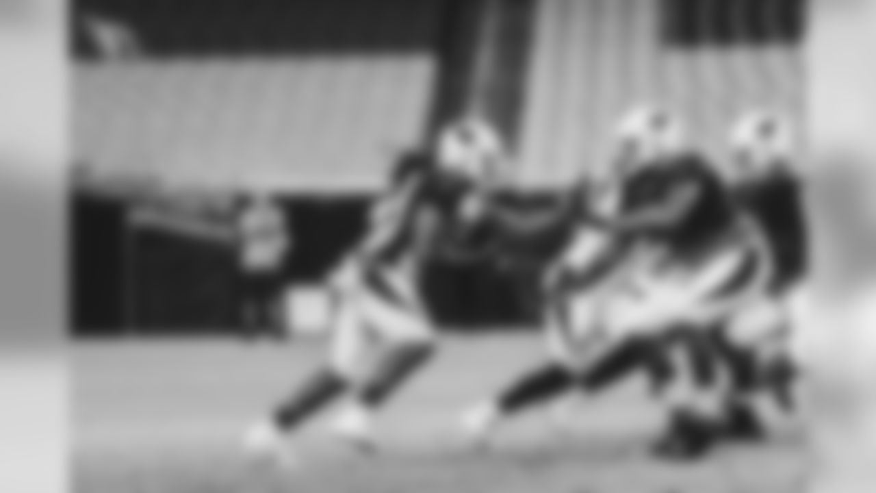 OLB Vontarrius Dora