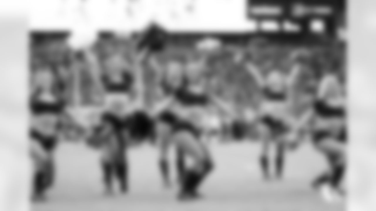 The Arizona Cardinals Cheerleaders during the Week 5 game against the Cincinnati Bengals on Sunday, Oct. 8, 2023.