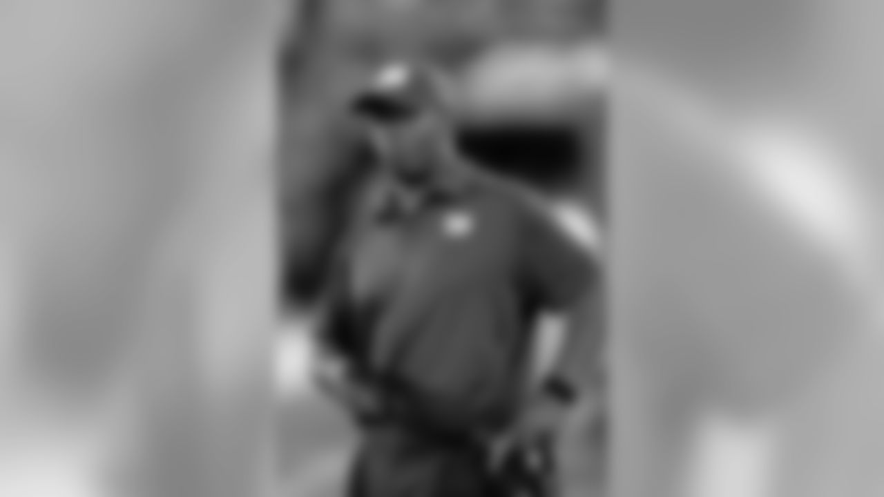 Defensive backs coach David Merritt, Sr.