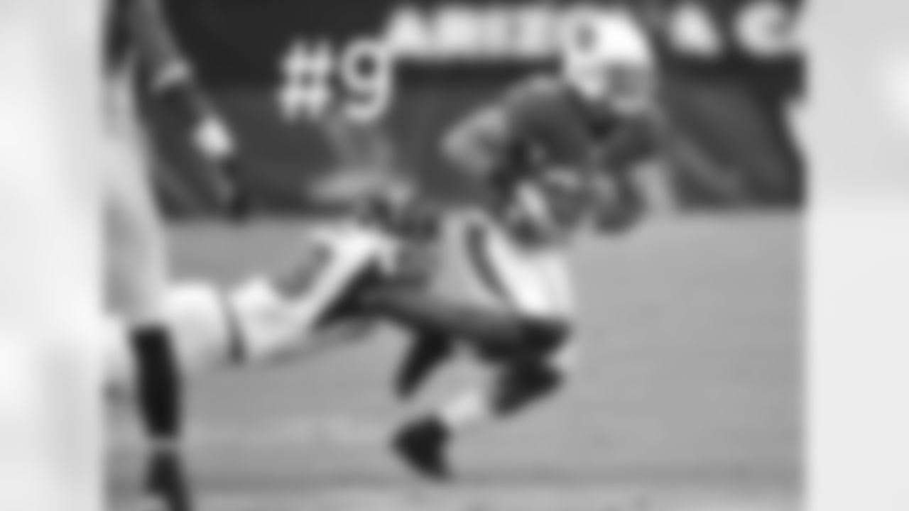 Tyrann Mathieu returns an interception.