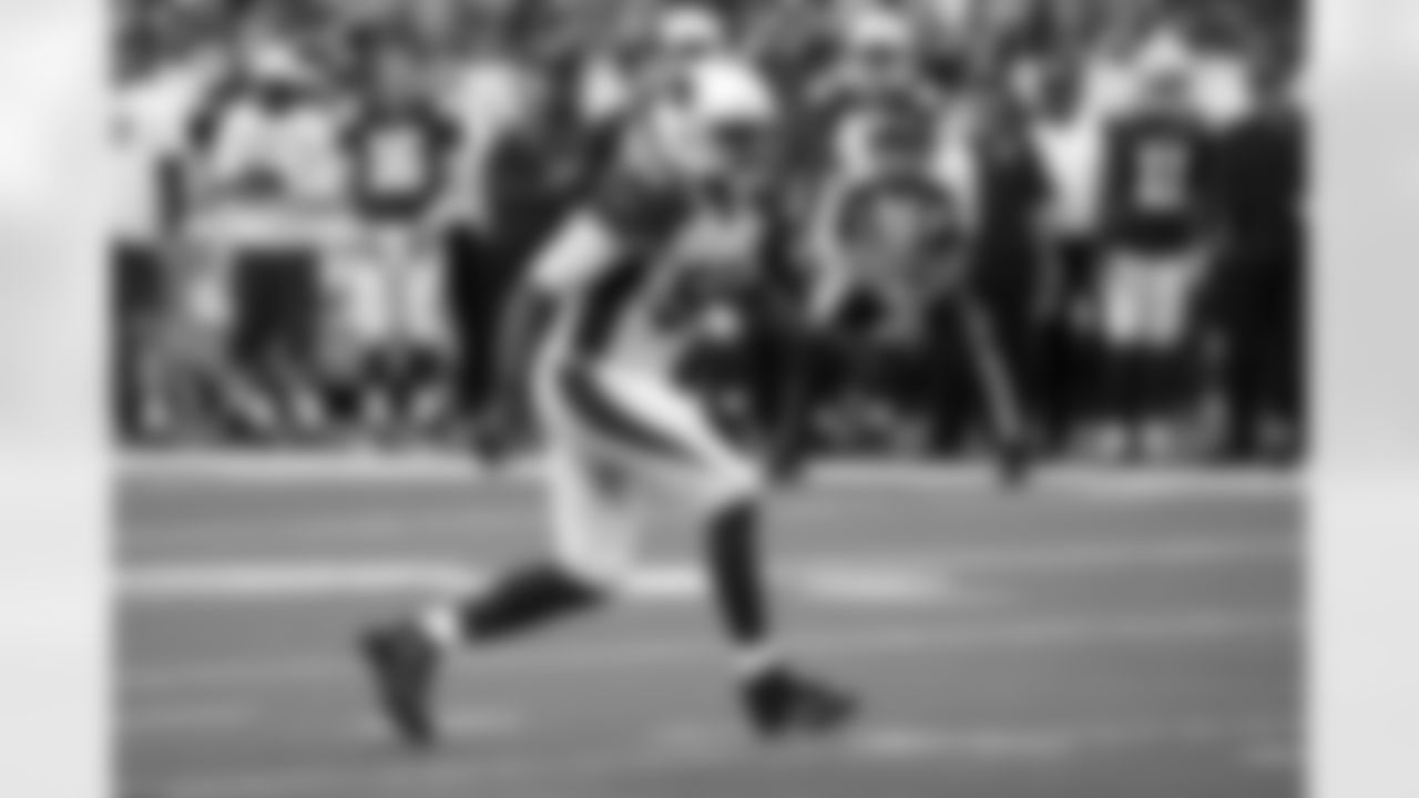 LB Karlos Dansby: 10 tackles, tackle for loss