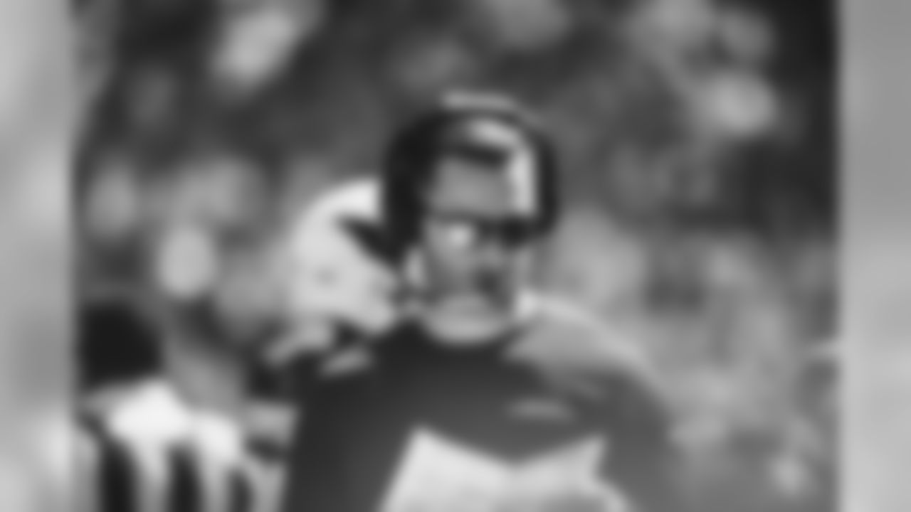 Images of coach Kliff Kingsbury from the 2019 season