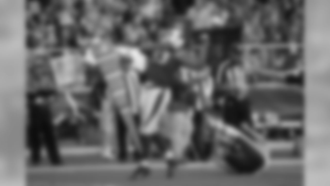 DE Calais Campbell