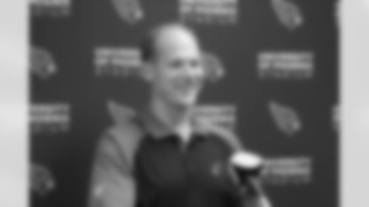 Coach Ken Whisenhunt
