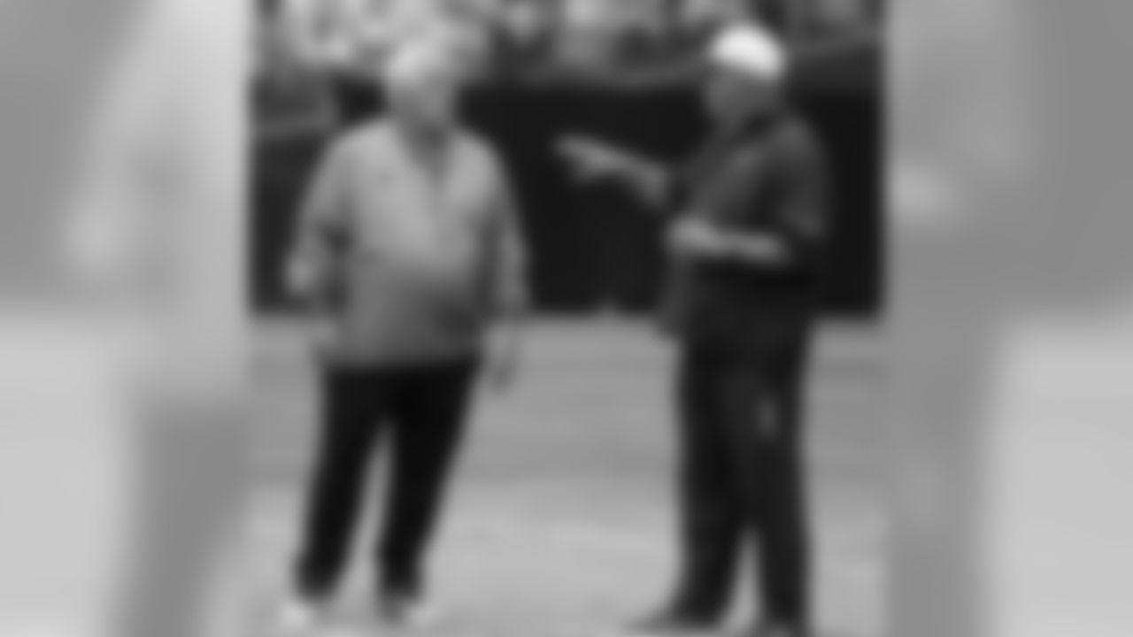 Assistant head coach Tom Moore (left) and coach Bruce Arians