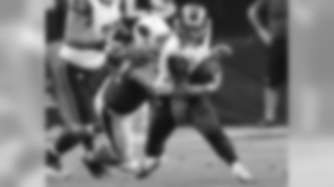 DE Calais Campbell sacks Rams QB Austin Davis