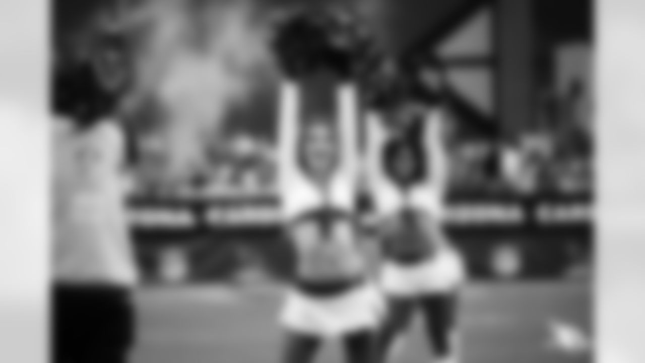 Arizona Cardinals Cheerleaders during the 2022 regular season game between the Arizona Cardinals and the Los Angeles Rams on Sunday, Sept. 25, 2022 in Glendale, AZ.