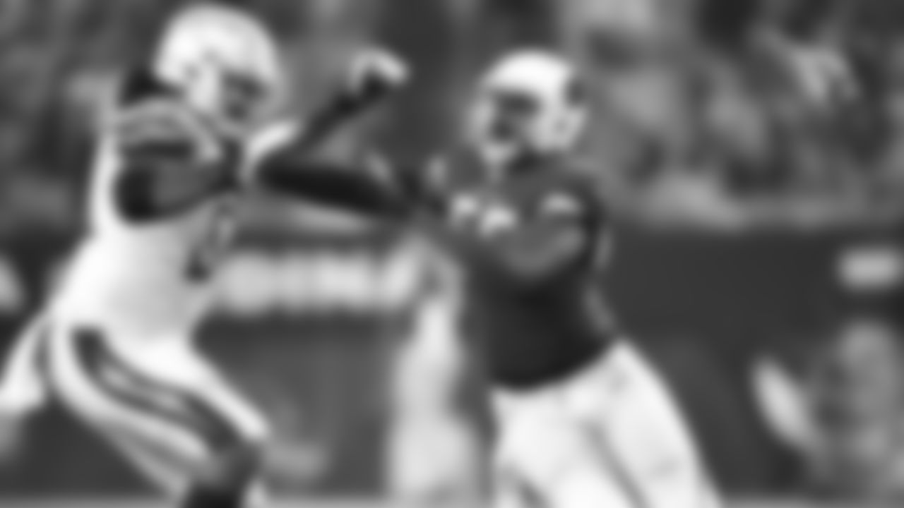 OLB Chandler Jones