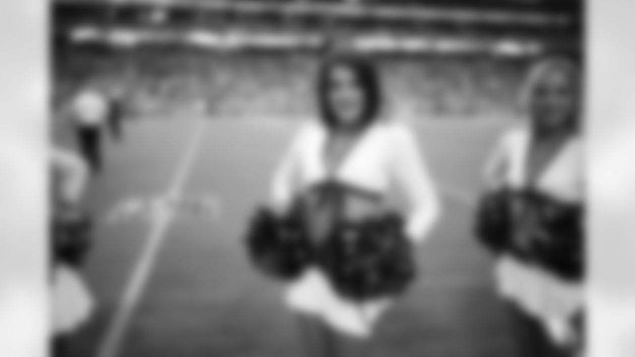 Arizona Cardinals Cheerleaders during the 2022 regular season game between the Arizona Cardinals and the Los Angeles Rams on Sunday, Sept. 25, 2022 in Glendale, AZ.