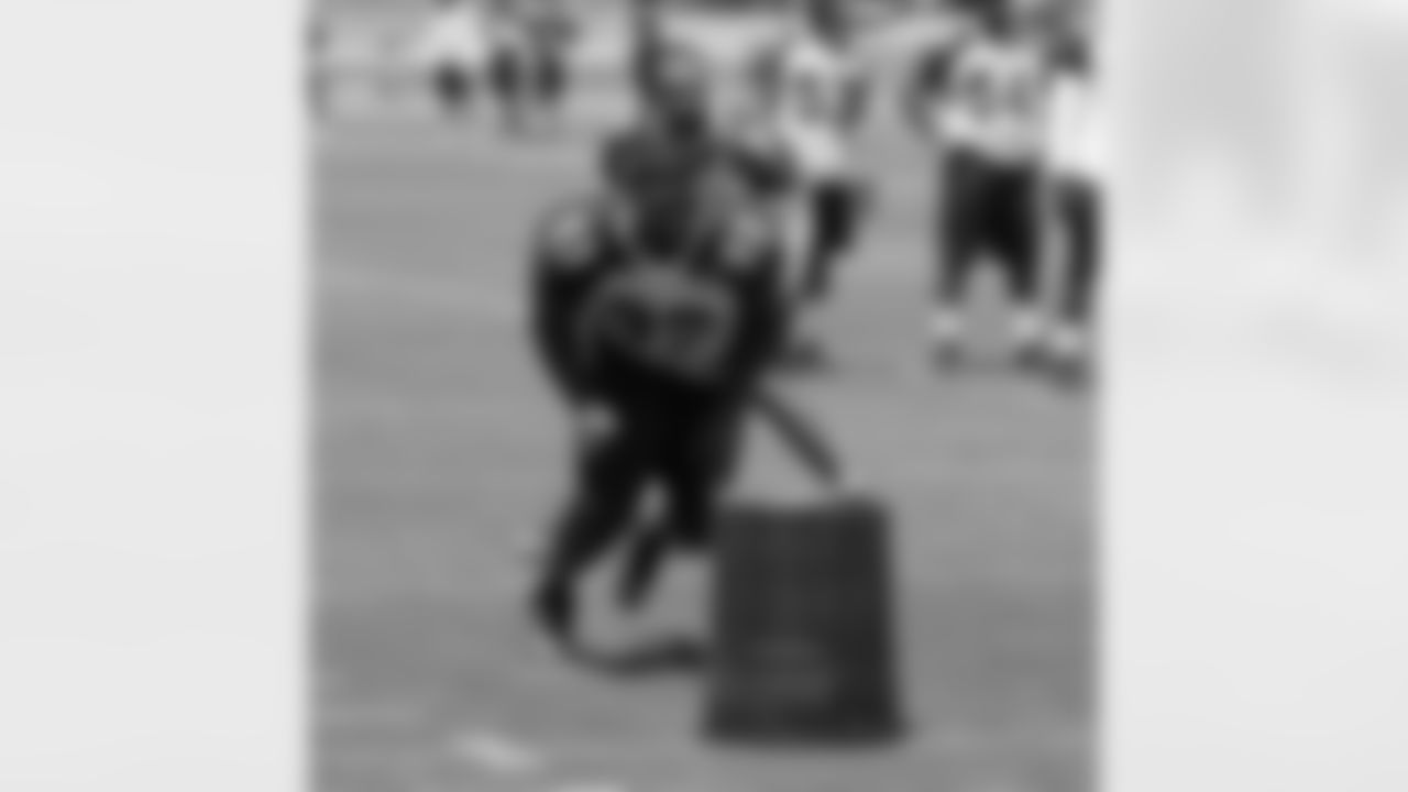 Defensive end Calais Campbell