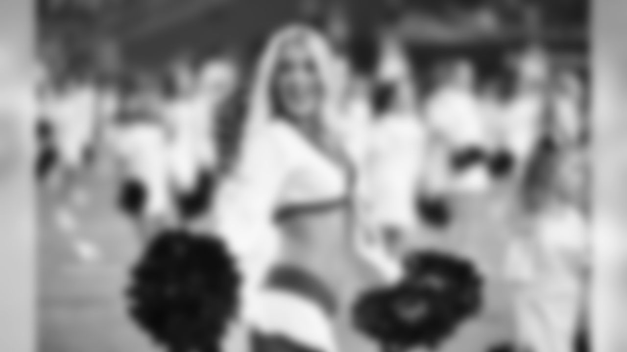 Images of the junior cheerleaders during the Chargers' game