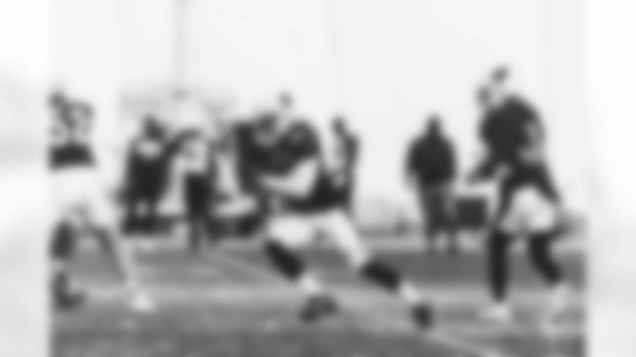 RB Jonathan Ward