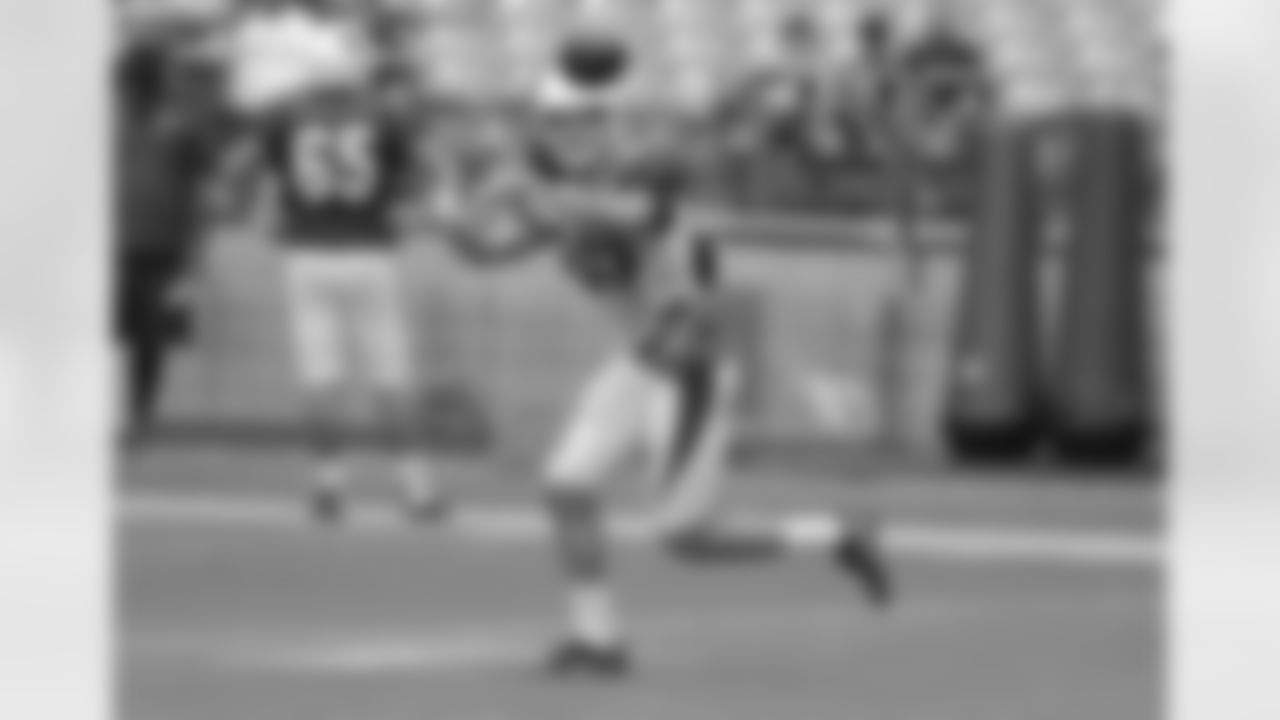 Day 19: WR Krishawn Hogan makes the catch