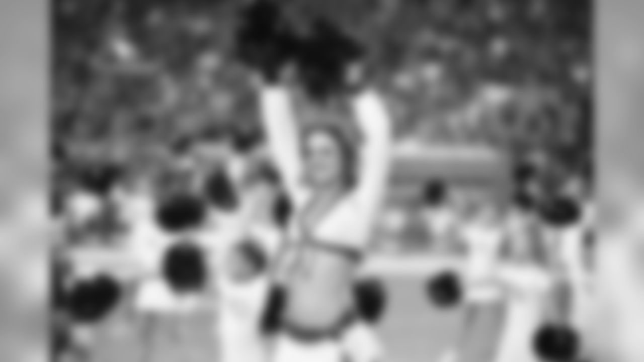 Images of the junior cheerleaders during the Chargers' game