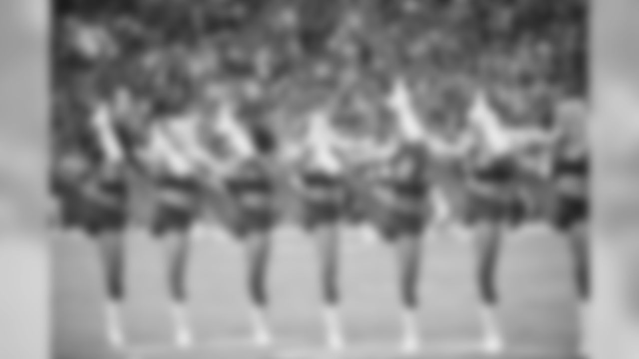 Images of the Cardinals cheerleaders during the Week 4 contest at State Farm Stadium