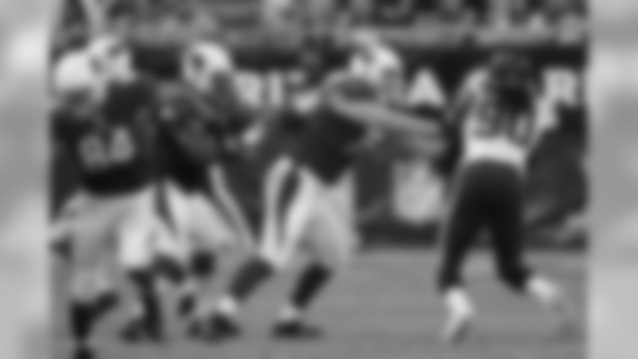 T Nate Potter is battling Bradley Sowell for the backup position