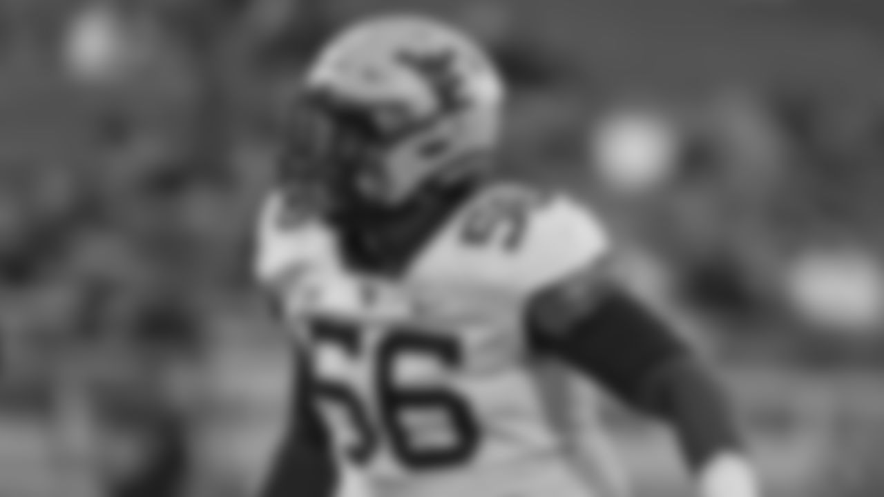 West Virginia DL Darius Stills