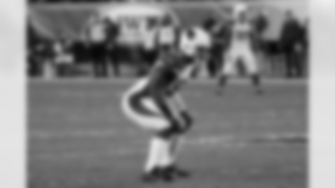 LB Sean Weatherspoon