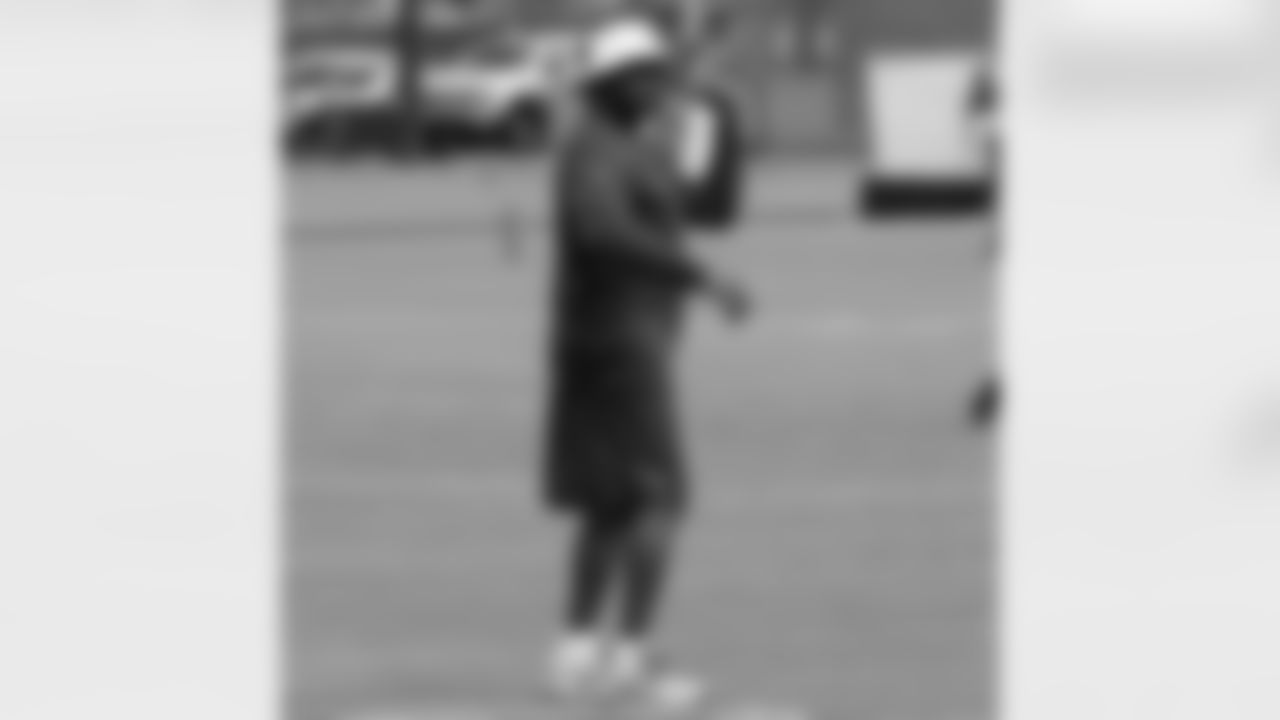 CB coach Kevin Ross