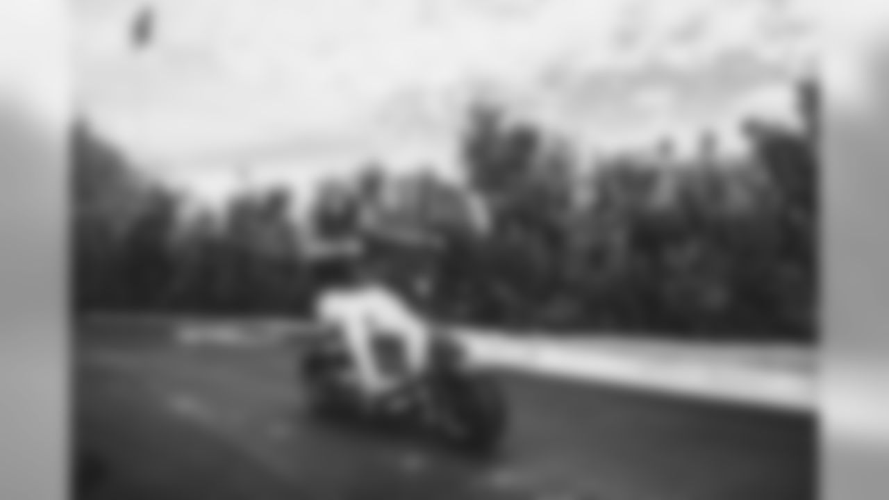 Cardinals quarterback Kyler Murray gifted his linemen Phat Scooters for Christmas