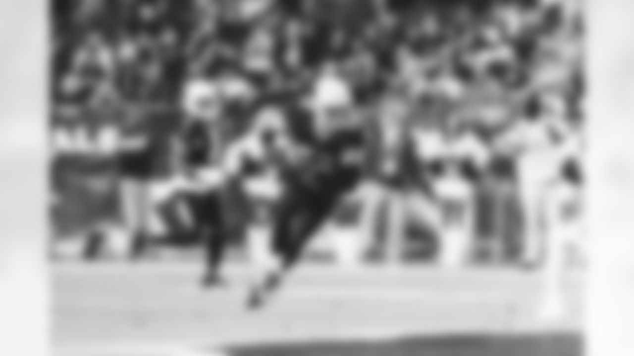 TE Zach Ertz