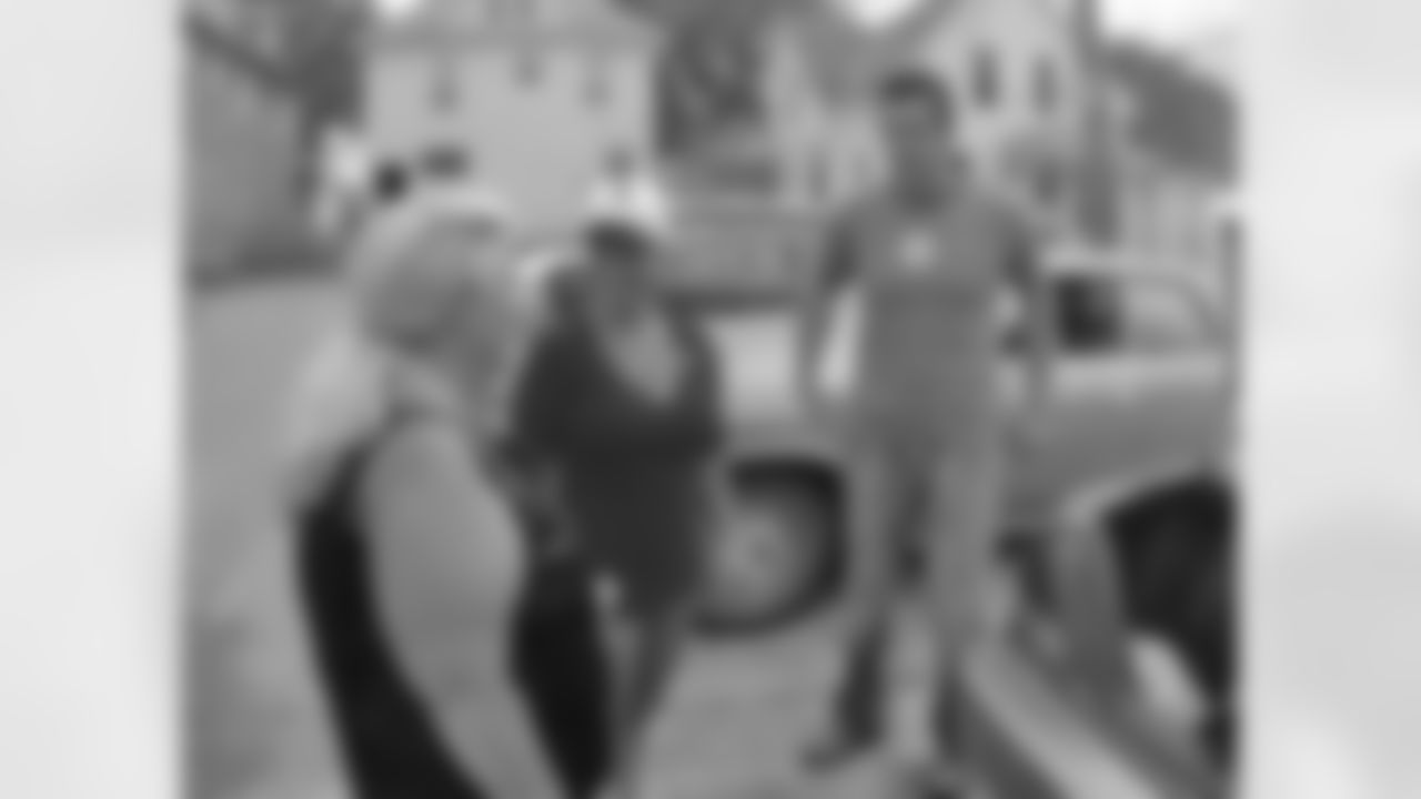 Kurt and Brenda speak with Sun Greenhaw