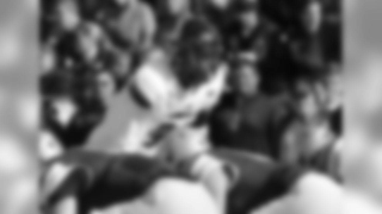 OLB Devonte Fields, Lousiville: Projected seventh-round pick