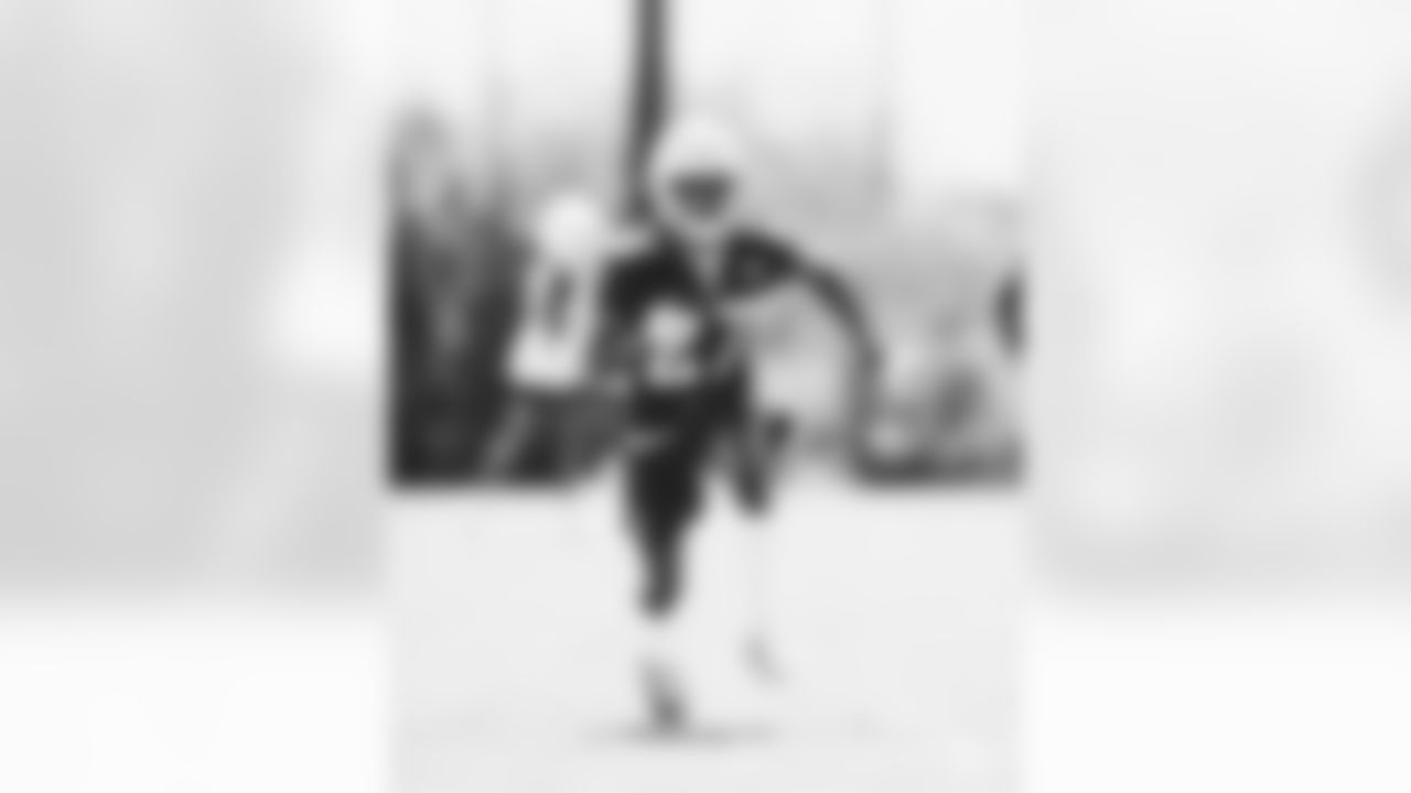 WR Angelo Foster