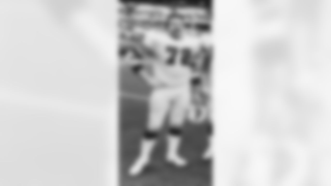 OT Dierdorf poses for the camera