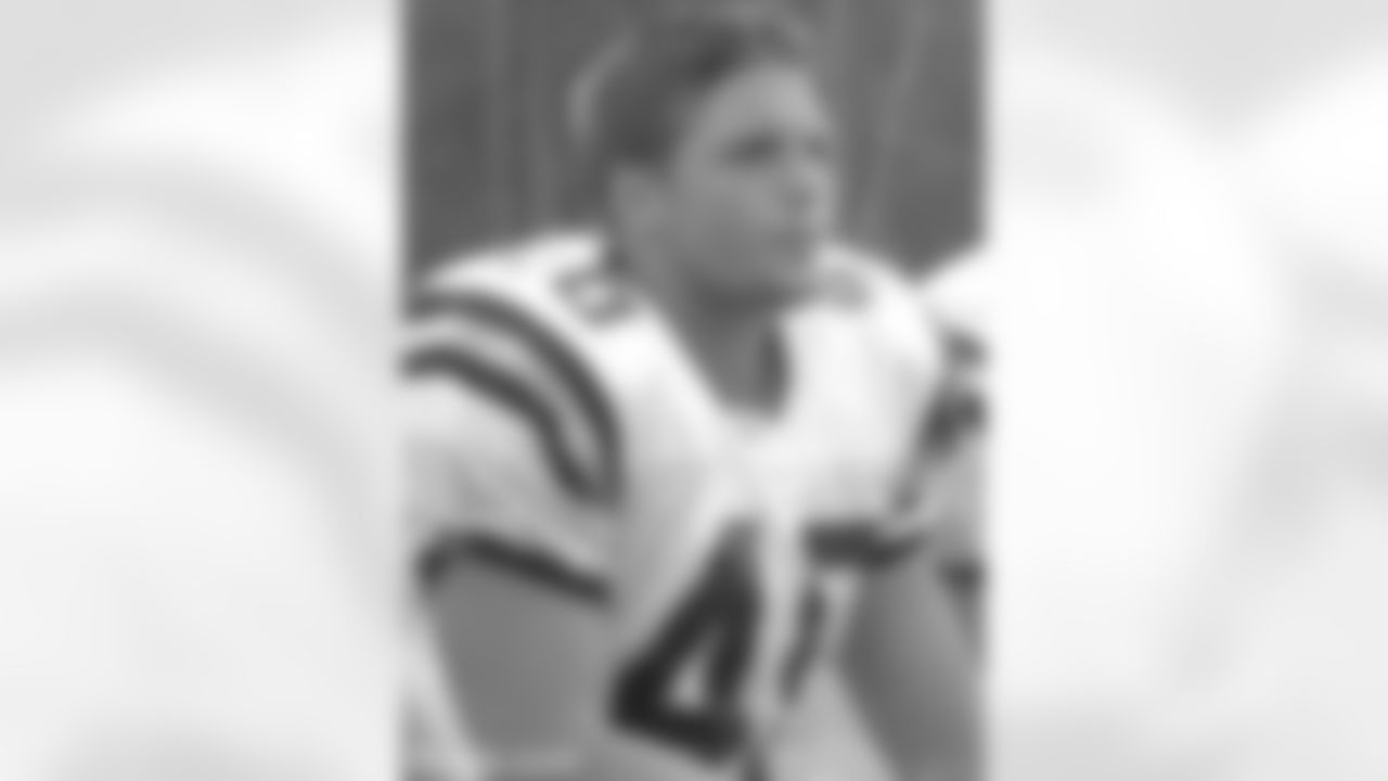 LB Glenn Carson