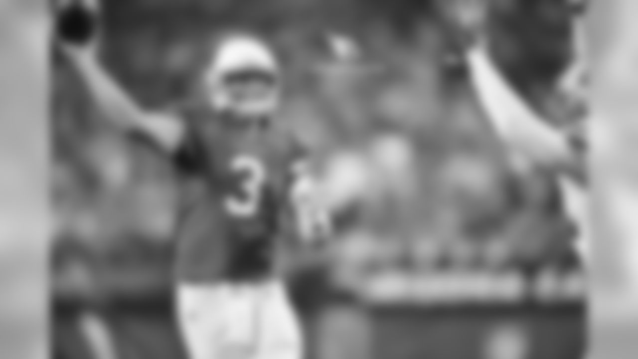 QB Carson Palmer