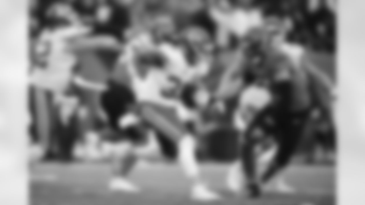 RB Darrel Williams