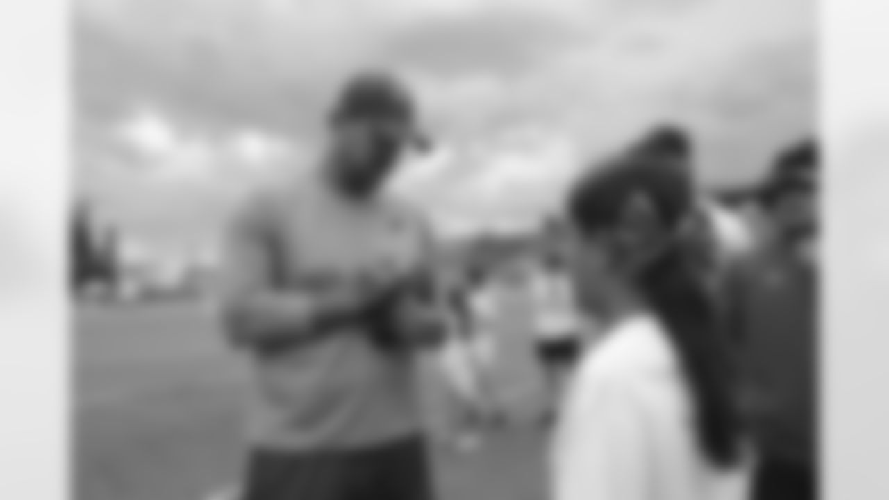 Los Cardenales organizaron un campamento de fútbol americano para jóvenes en Nogales, Sonora, Mx.