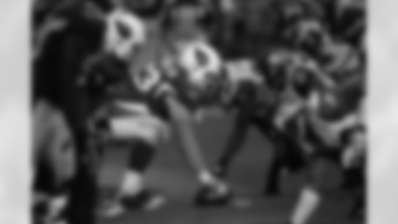 Center Lyle Sendlein in the trenches