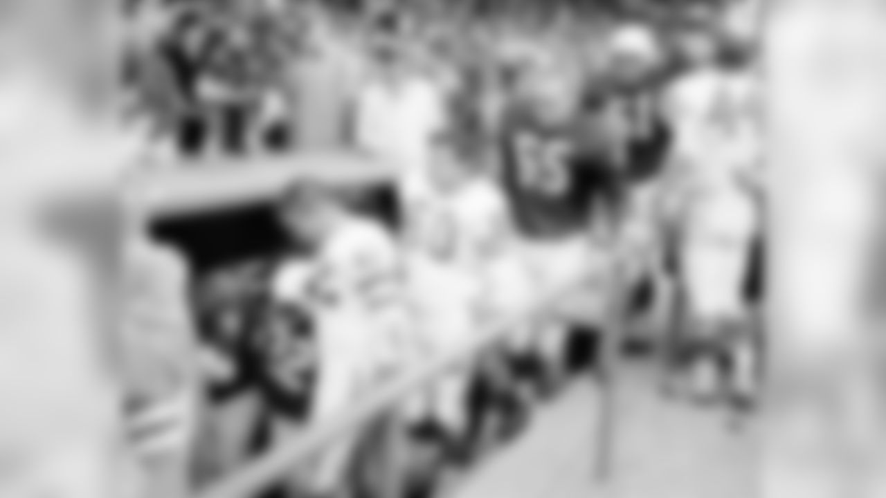 1962: The Cardinals and Eagles leave the game together