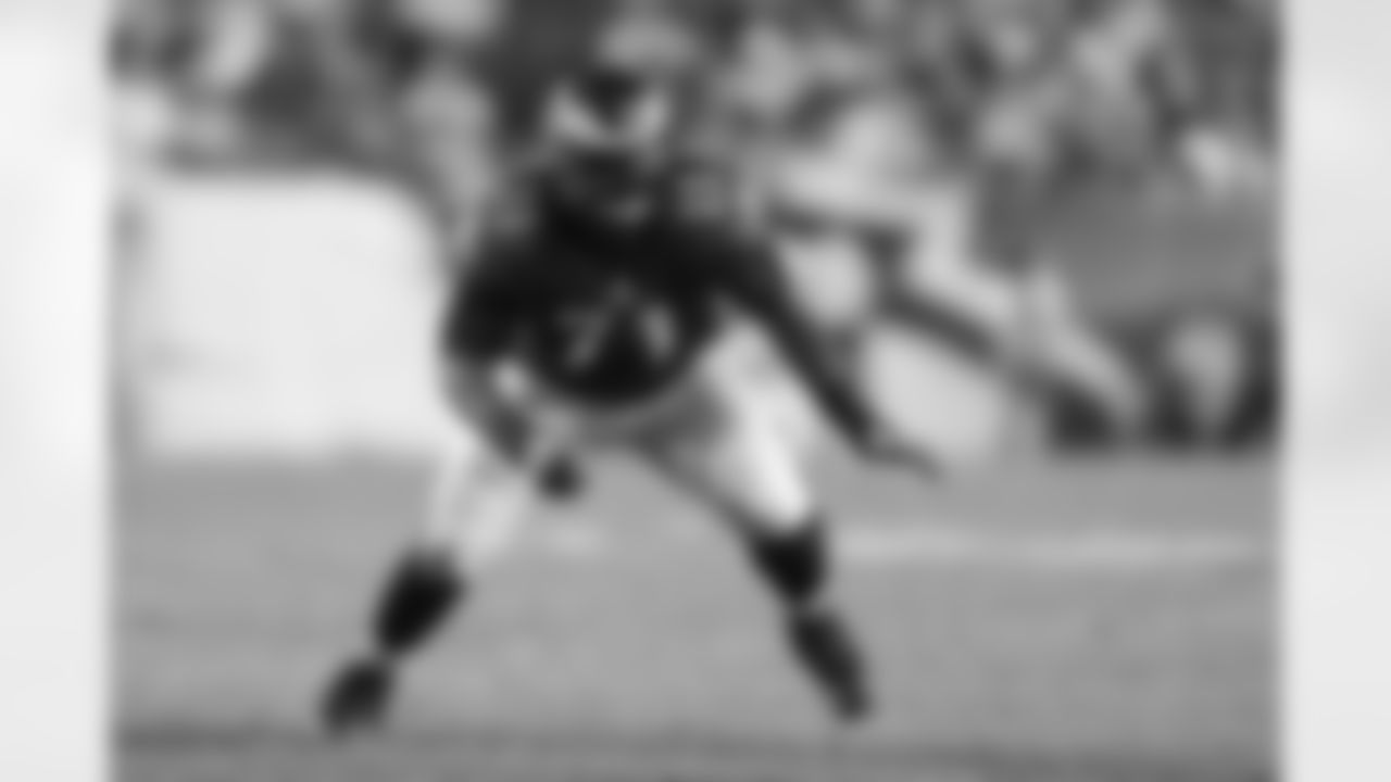 LT Jason Peters