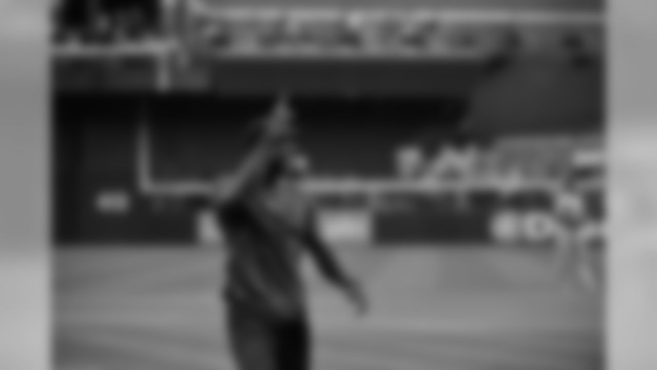 CB Patrick Peterson waves to the crowd after his pitch