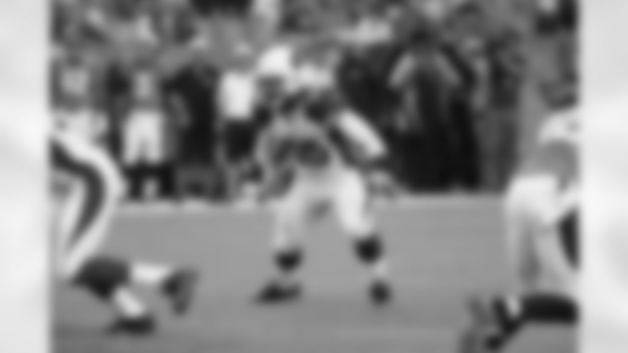 LB Sean Weatherspoon