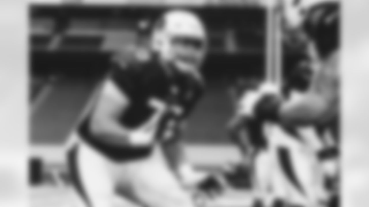 OL Branden Bowen