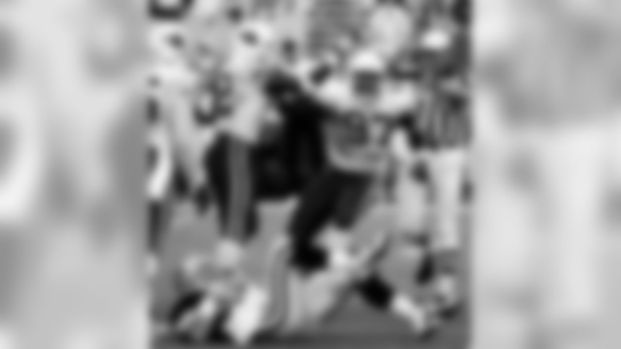 1997: LB Simeon Rice with the sack